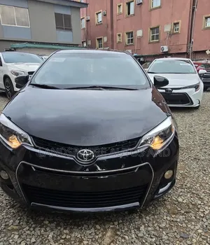 Toyota Corolla LE 4dr Sedan (1.8L 4cyl CVT) 2014 Black