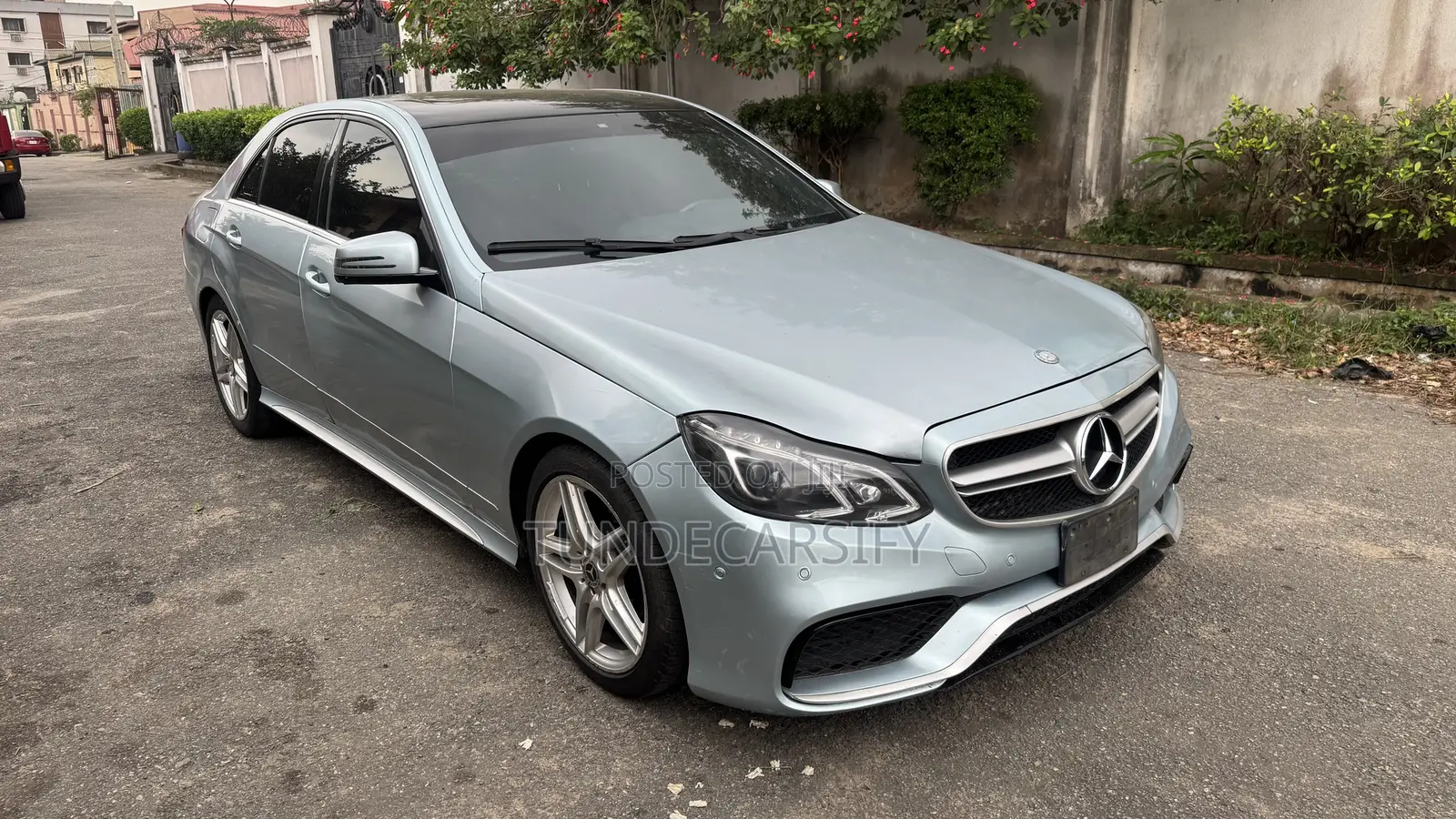Mercedes-Benz E350 2014 Blue