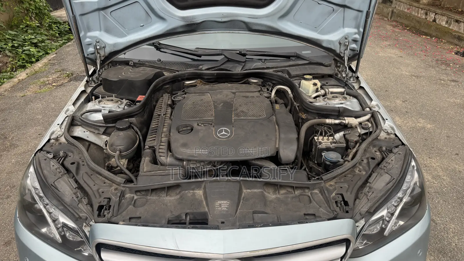 Mercedes-Benz E350 2014 Blue
