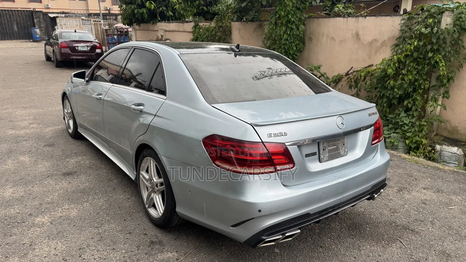 Mercedes-Benz E350 2014 Blue