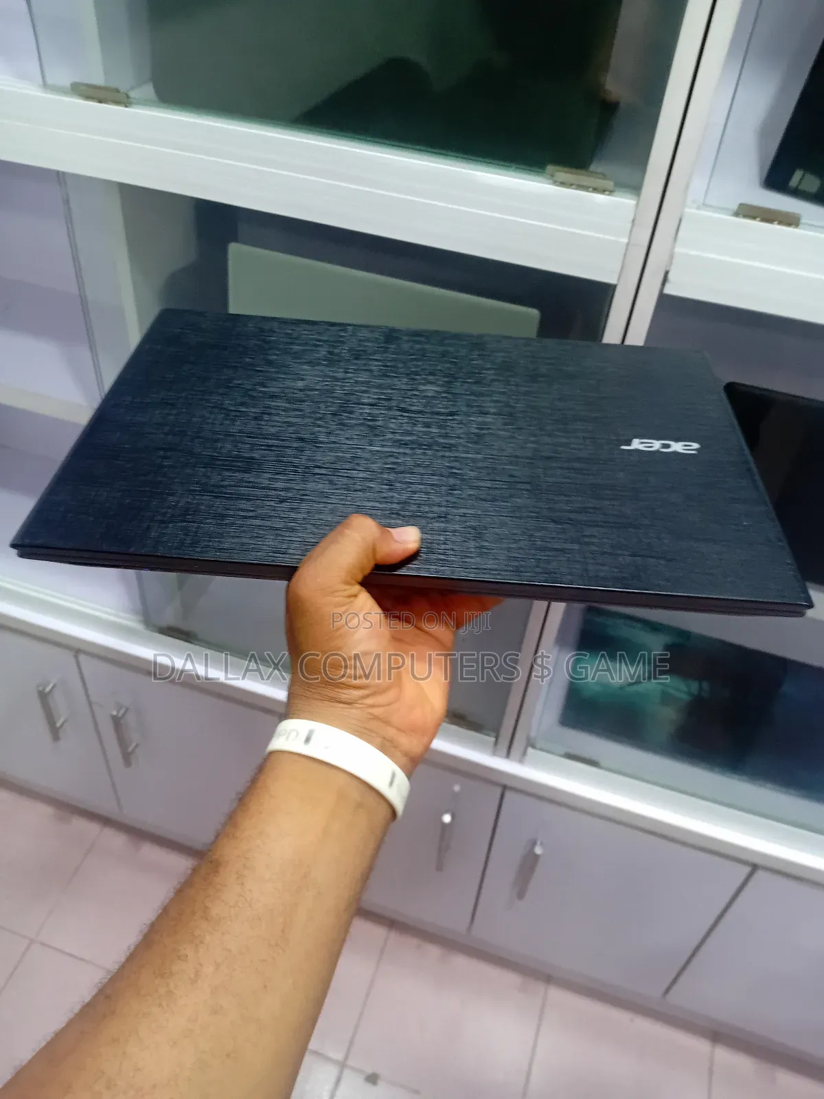 Laptop Acer Aspire E5-573T 8GB Intel Pentium SSD 256GB