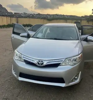 Toyota Camry 2014 Silver