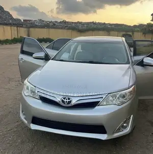 Toyota Camry 2014 Silver