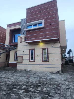 Studio Apartment in Chevron for rent