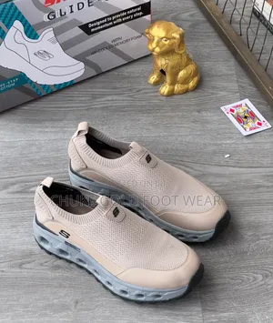 Skechers— Own Your Look Unleash Your Style With Signature .