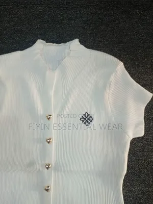 Ribbed Button-Front Ladies' Top