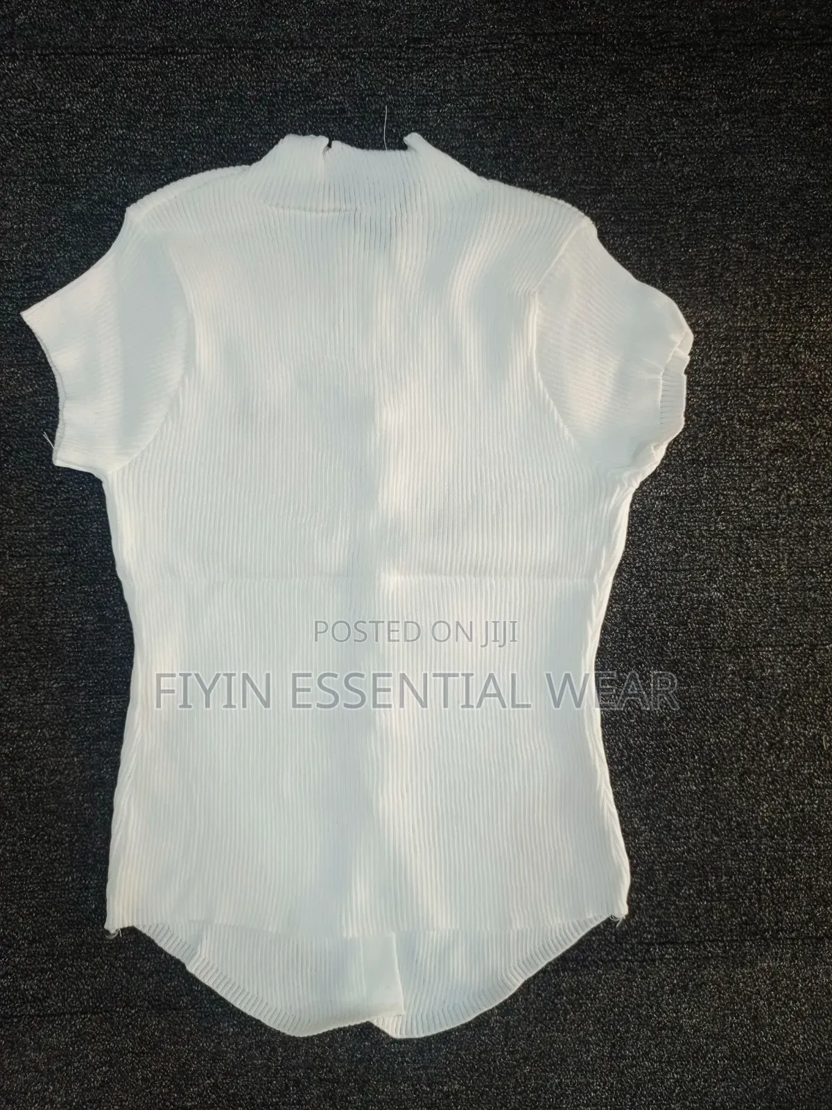 Ribbed Button-Front Ladies' Top
