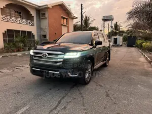 Toyota Land Cruiser 4.5 V8 GXR 2015 Black
