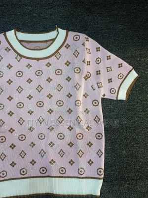Elegant Ladies Top