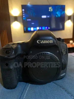 Used CANON 5D Marklll 2 Batteries,1BatteryCharger,1Godox miniTrigger