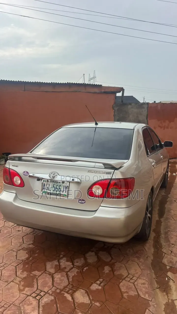 Toyota Corolla 2005 Silver