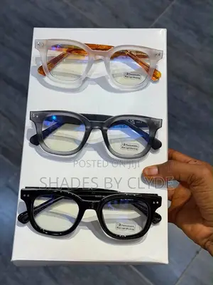 2-in-1 Smart Eyewear: Photochromic & Blue Light Blocking Glasses!