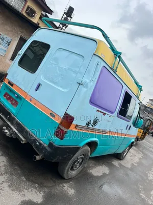 Ford Transit 2000
