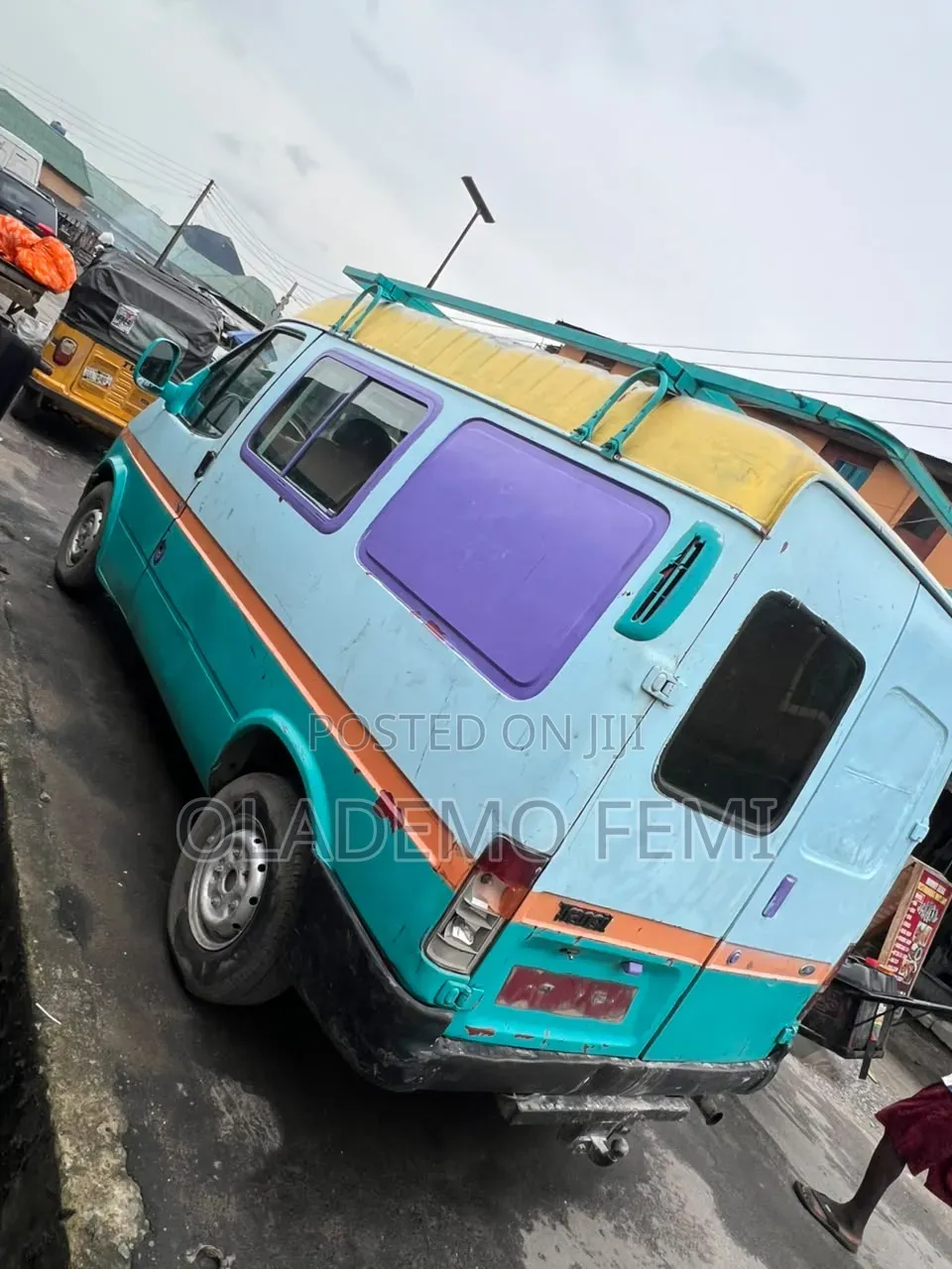 Ford Transit 2000