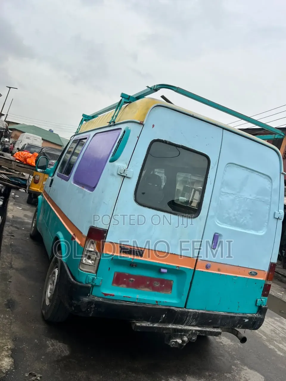 Ford Transit 2000