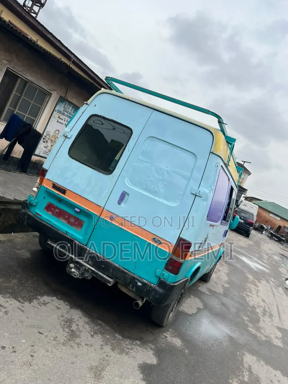 Ford Transit 2000