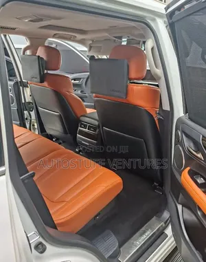 Lexus LX 570 AWD 2020 White