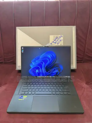 Laptop Asus ROG Zephyrus M16 16GB Intel Core i9 SSD 1T
