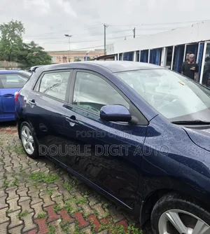 Toyota Matrix XRS Hatchback FWD (2.4L 4cyl 5A) 2010 Blue