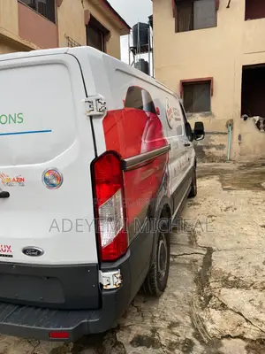 Ford Transit 2018 White