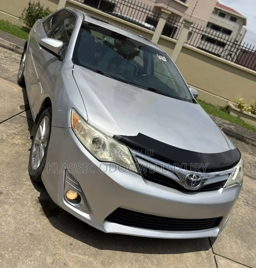 Toyota Camry 2014 Silver