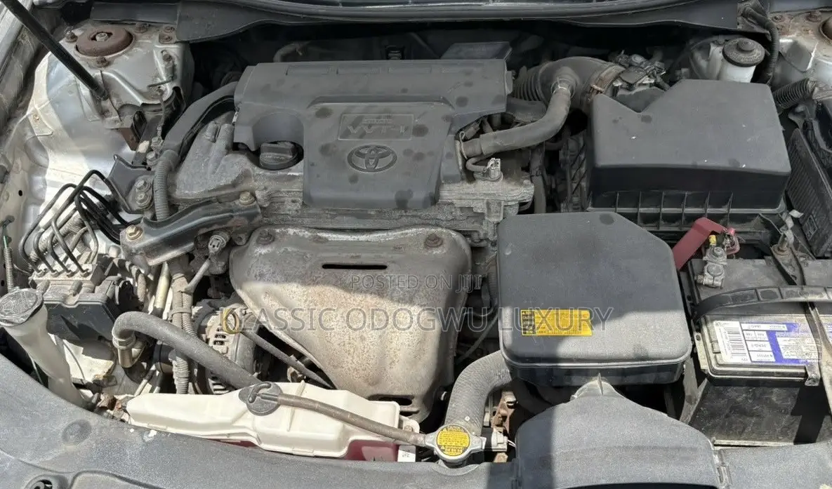 Toyota Camry 2014 Silver