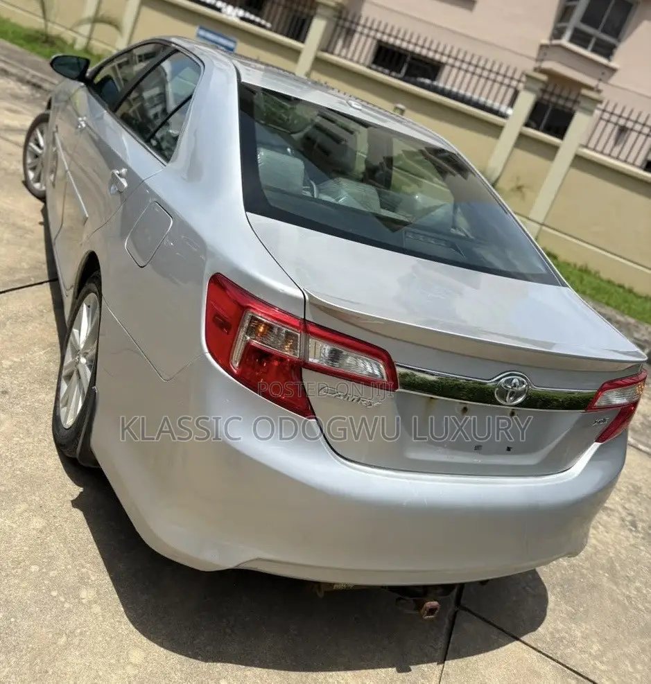 Toyota Camry 2014 Silver