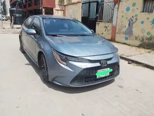 Toyota Corolla LE 2020 Blue