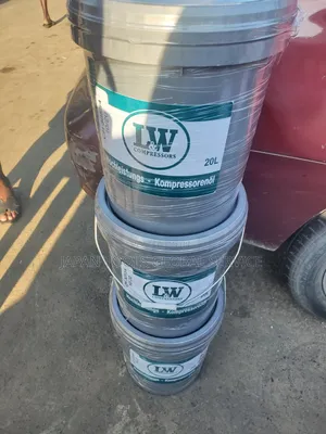 LW Synthetic Oil for Compressor Clear Diveinn