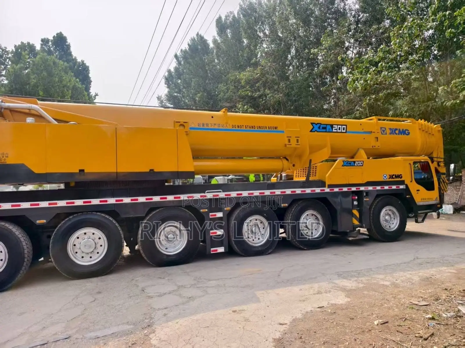 Foreign Used 200tons XCMG Crane