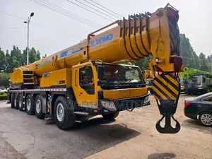 Foreign Used 200tons XCMG Crane
