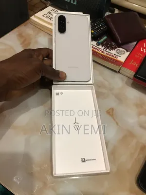 Samsung Galaxy A56 256 GB White