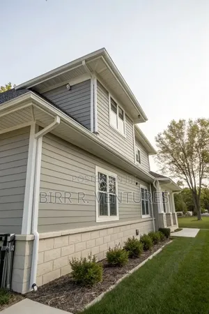 Gutter Fitting for Roof Edges