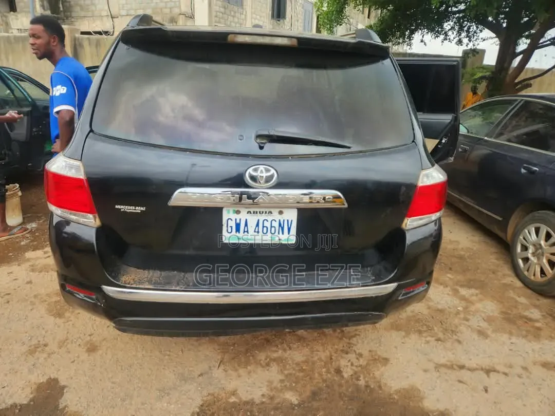 Toyota Highlander 2013 Black