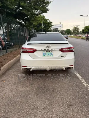 Toyota Camry XSE V6 (3.5L V6 8A) 2019 White