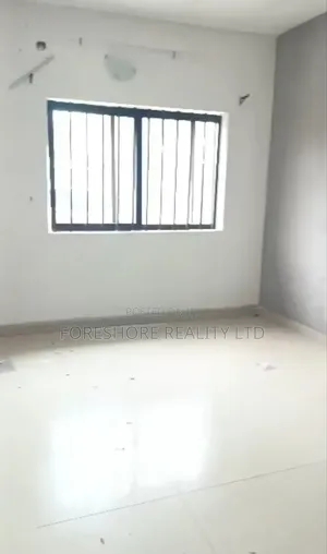 3bdrm Apartment in Ilupeju for rent