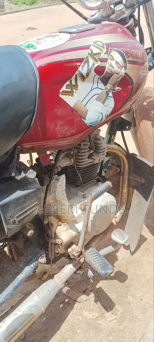 Bajaj Boxer 2024 Red