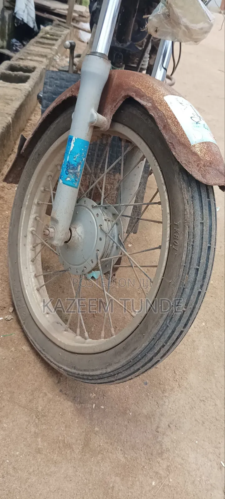 Bajaj Boxer 2024 Red