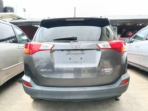 Toyota RAV4 Limited 4dr SUV AWD (2.5L 4cyl 6A) 2014 Gray