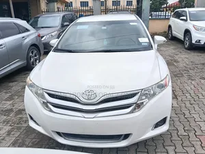 Toyota Venza XLE AWD 2013 White