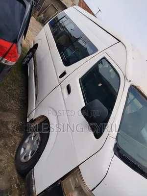 Toyota HiAce 2013 White