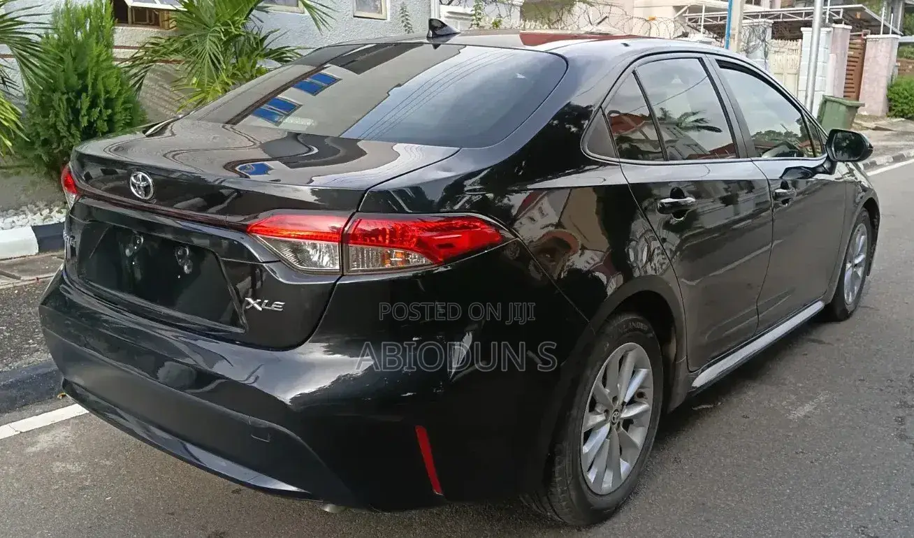 Toyota Corolla XLE 2020 Black