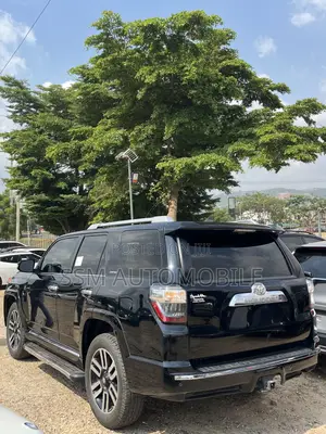 Toyota 4-Runner Limited 4x2 2018 Black
