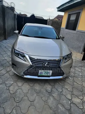 Lexus ES 2016 Gold