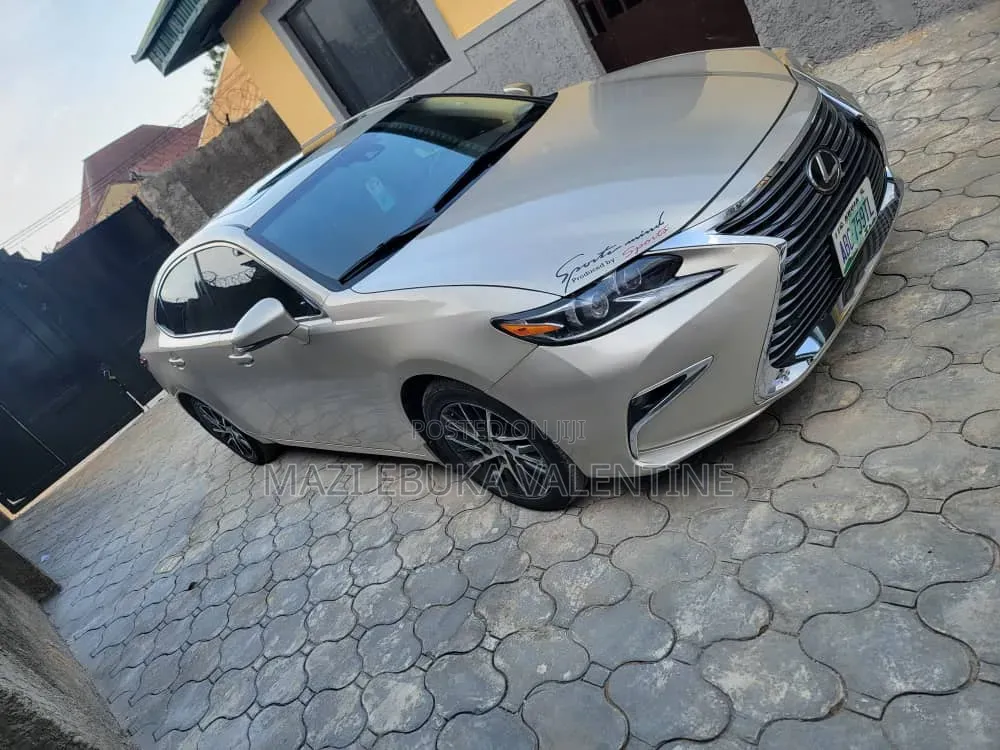 Lexus ES 2016 Gold