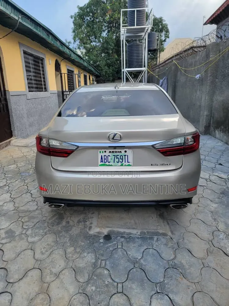 Lexus ES 2016 Gold