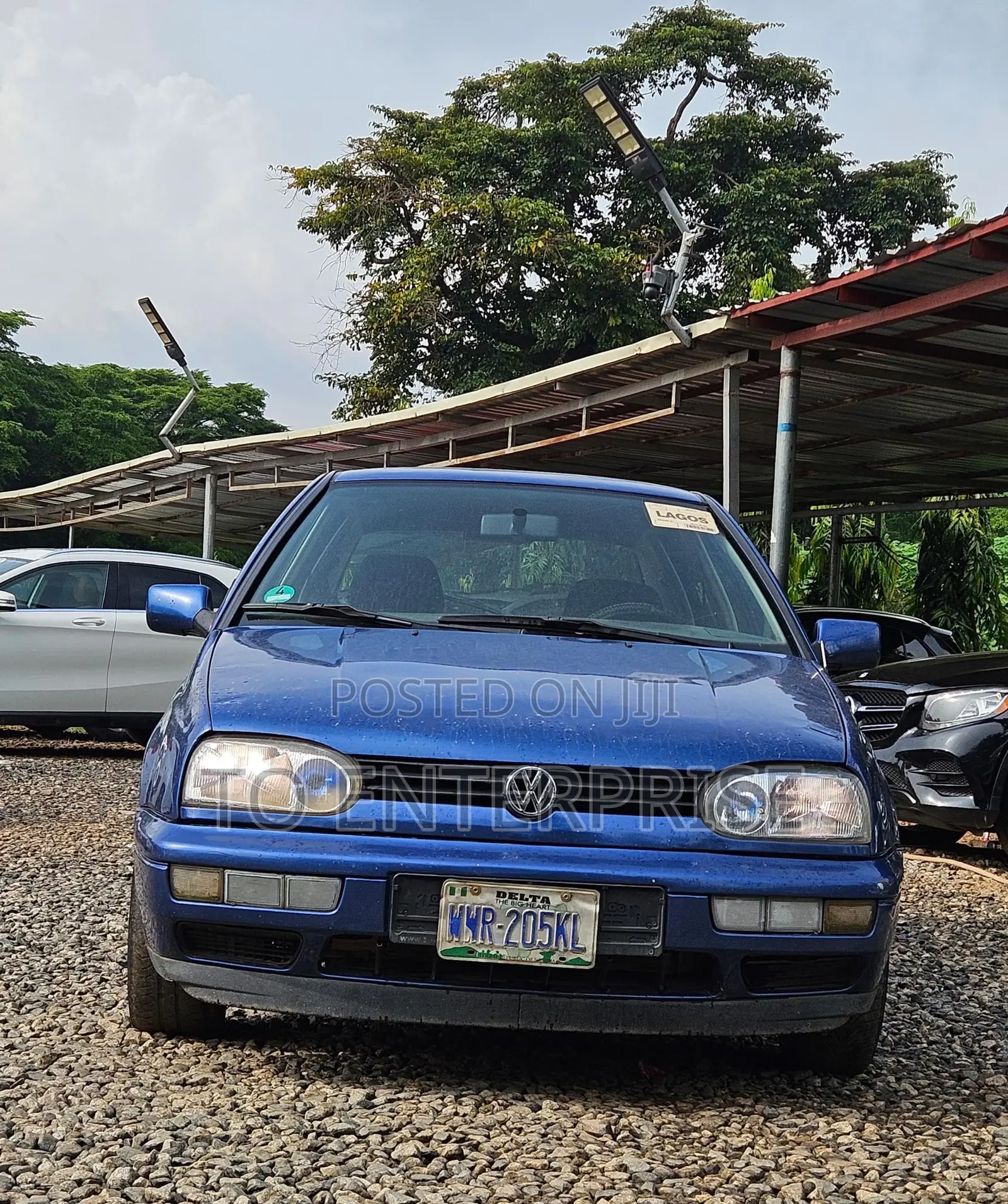 Volkswagen Golf 2000 Blue