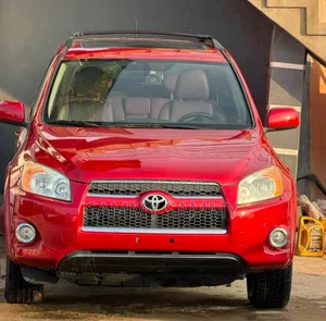 Toyota RAV4 2010 Red