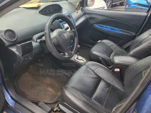 Toyota Yaris 2010 Blue