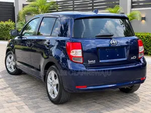 Toyota Yaris Base Hatchback 5dr 2010 Blue